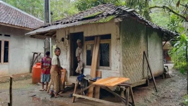 Mushola Al-Mukhlisun: Tempat Beribadah yang Menghargai Kehidupan Sehari-hari